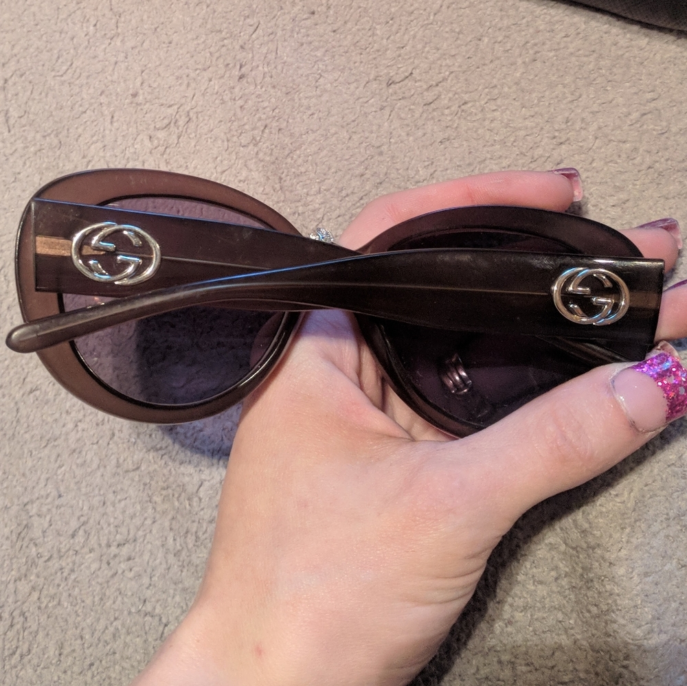 Authentic Gucci sunglasses - Picture 6 of 11